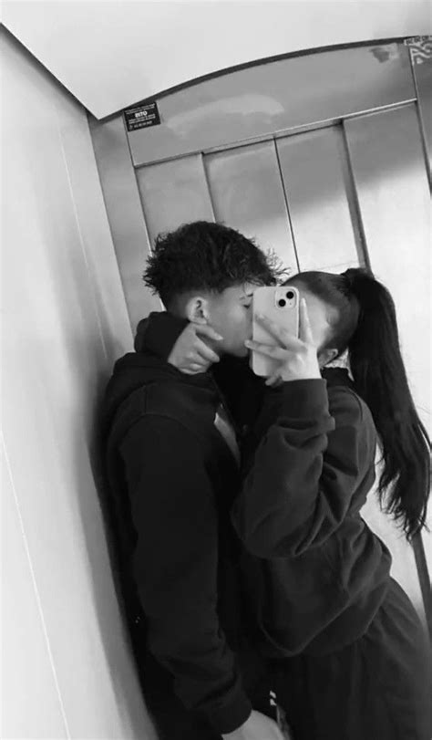 Pin De 🩷 En Goals Selfie De Pareja Pareja Estética Fotos De Relación