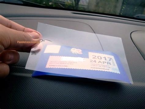 Perhatian buat pemandu kenderaan di malaysia. #ApaNakBuat: Cara Tampal Pelekat Cukai Jalan Yang Mudah ...
