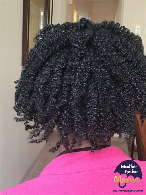 Wondering what hairstyles you can create with gel (without ending up with dreaded ramen noodle hair)? Flaxseed Gel for Curly Hairstyles | Weather Anchor Mama