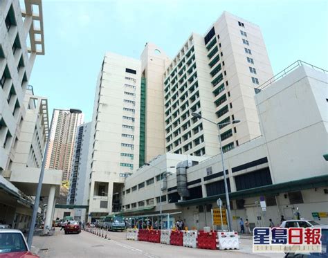 訪客記錄 病人與訪客進入醫院時，須登記聯絡資料以便於需要時追蹤密切接觸者。 訪客記錄 病人與訪客進入醫院時，須登記聯絡資料以便於需要時追蹤密切接觸者。 訪客也可透過電子登記表格進行登記。 聯合醫院83歲確診女病人離世 本港累計89人染疫亡 - Yahoo 新聞