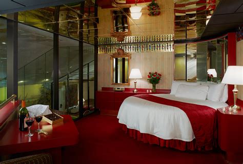 Get ready to have a fantastic vacation in the mountains. Couples Retreat in the Poconos | Cove Haven Resorts