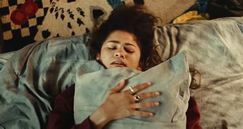 Zendaya Dances With Her Pillow In New ‘euphoria Season 2 Teaser