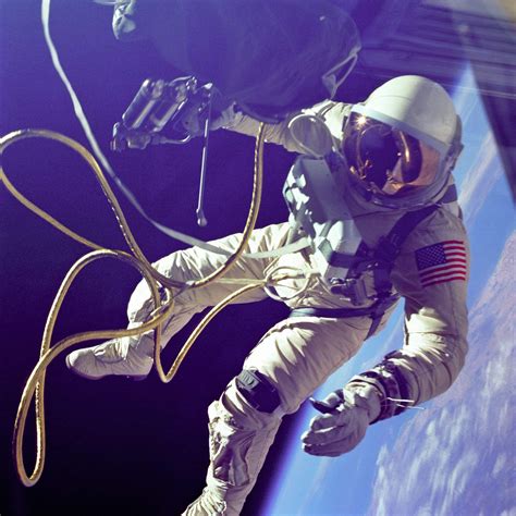A Photographic History Of Us Spacesuits Nasa Space Missions Space