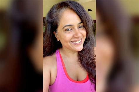 swelly eyes and grey hair sameera reddy posts the most beautiful photo asking mothers to not