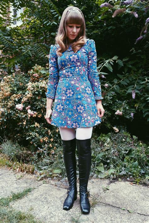 Long Sleeved Mod Dress 70s Fashion Trendy Fashion Fashion Outfits Vintage Boots Vintage
