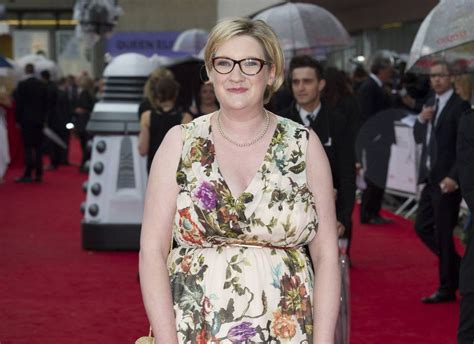 British Comedian Strikes Back At Twitter Trolls Who Mocked Her Dress And Called Her Fat