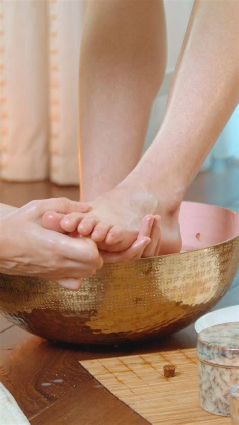 What Is Reflexology It S More Than Just A Foot Massage Spafinder Artofit