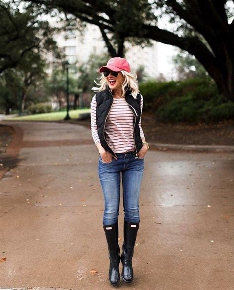 Today, you won't find a person who wonders if it's ok to combine a jacket or coat with a suit jacket. Cute hot rainy day outfits ideas 100 (5) | Rainy day ...