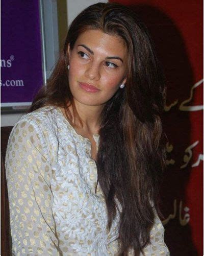 Top 10 Jacqueline Fernandez Without Makeup Pictures 9 Is Great