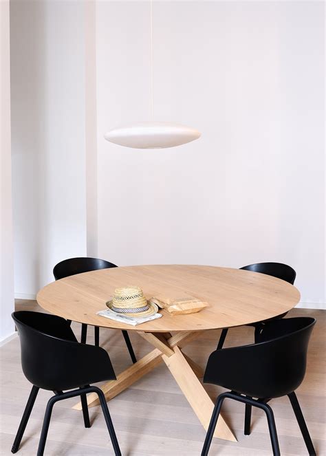 Oak Circle Dining Table Restaurant Tables From Ethnicraft Architonic