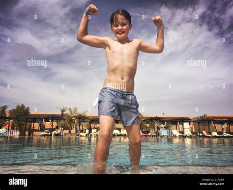 Ferien Schwimmbad Stockfotos Und Bilder Kaufen Alamy