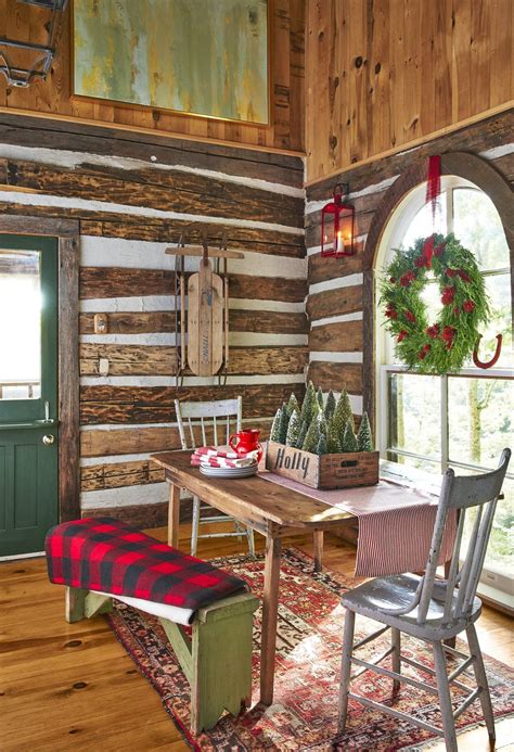 Holly Williams Tennessee Cabin Christmas Decorating Ideas Christmas