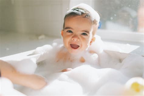 7 Bath Time Activities To Condition Your Baby For The Water