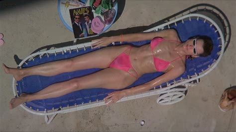 Nude Video Celebs Geena Davis Sexy Earth Girls Are Easy 1989