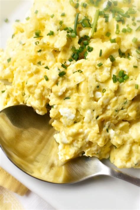 Scrambled Eggs With Cream Cheese And Chives ⋆ Sometyme Place