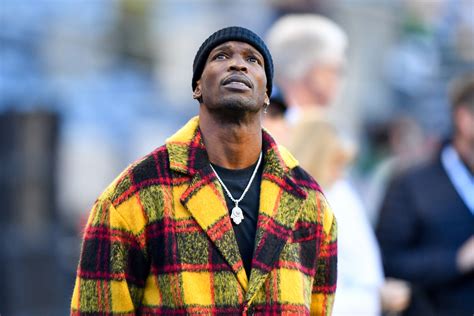 chad ochocinco claims he ll divorce his wife if chiefs lose super bowl the spun what s