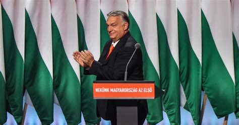 Telex Orbán Mi itt nem fogunk megfagyni télen Ők ott meg szülhetnek férfiként Kinek mit