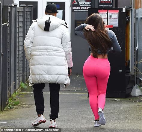 Lauren Goodger Showcases Her Very Peachy Posterior In Pink Leggings As She Trains At The Gym