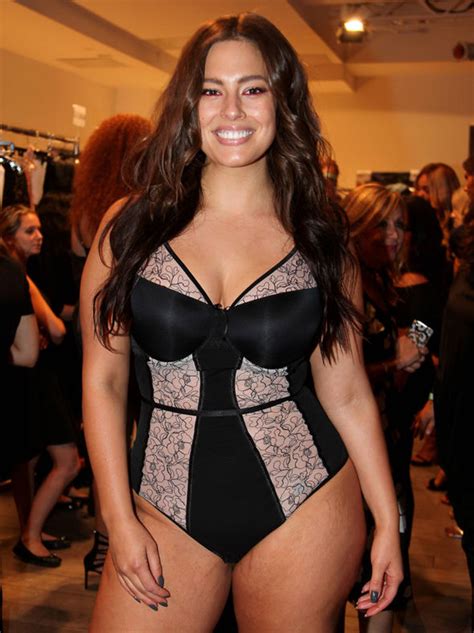 Ashley Graham Smoulders As She Flaunts Curves As She Hits The Catwalk