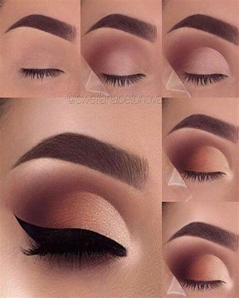 Usando el pincel de la sombra de ojos, barre tu sombra base favorita en el párpado. Maquillaje de ojos de NOCHE paso a paso originales y ...