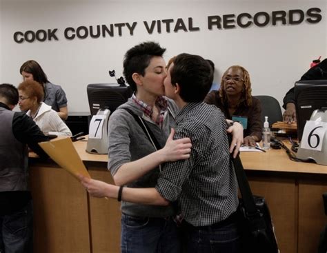 Heartwearming Pictures Of The First Same Sex Couples Allowed To Marry In Cook County Ill
