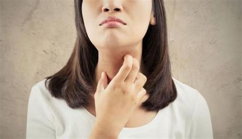 5 Remedies To Get Rid Of Dry Throat