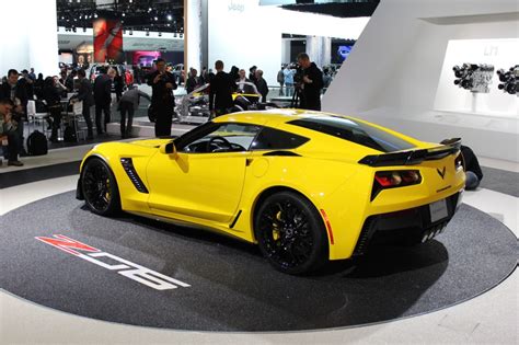 The 2015 model is the first corvette z06 to offer a supercharged engine, an automatic transmission and, thanks to a stronger aluminum frame, a removable roof panel. 2015 Chevrolet Corvette Z06 Much Heavier Than Predecessor
