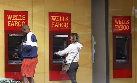 Three Former Wells Fargo Execs Face Collective Fine Of 18 5 Million For Fake Account Scandal