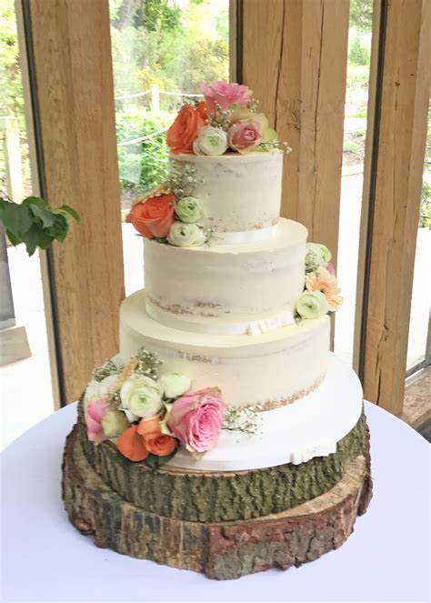 A comprehensive wedding resource & inspiration website for couples getting married in the philippines! Price Of Wedding Cakes In Philippines