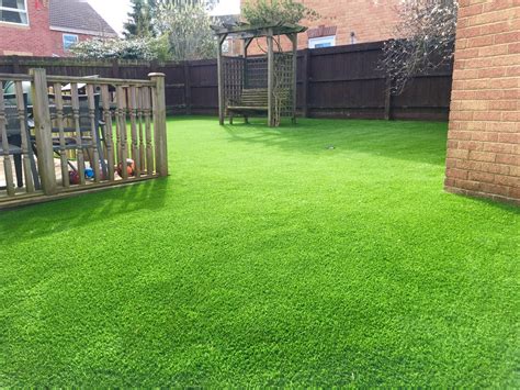 Artificial Grass For Your Garden The Ultimate Guide Tigerturf Uk