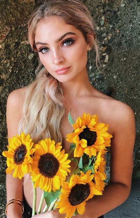Pictures With Sunflowers Sunflower Photography Orange Fashion Old Women Green And Orange
