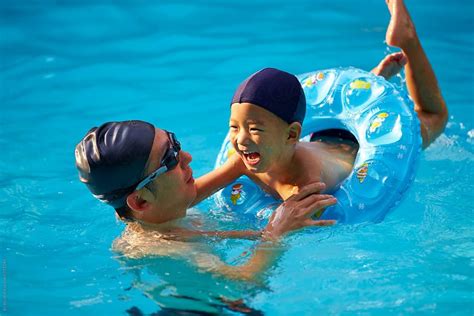Ia perlu mencurahkan daun ini dengan air mendidih dan letakkan di balang tertutup selama 2 jam. Anak Kerap Sakit Selepas Mandi Kolam Ada Sebabnya, 6 Tip ...