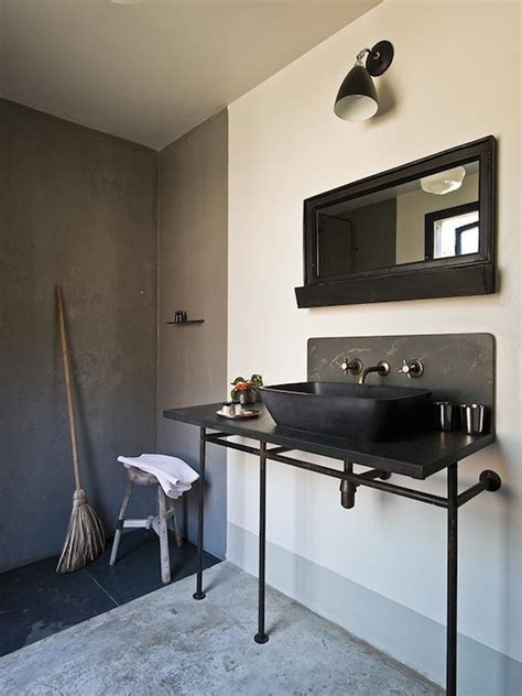 Industrial style takes a bit of the old and mixes it with a new sleekness. Industrial Bathrooms - Modern - bathroom - The Satyagraha ...