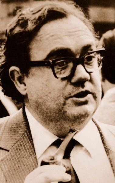 Licenciado en ciencias sociales y político del partido demóc. Claudio Orrego Vicuña (Chile No Socialista) | Historia ...