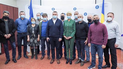We did not find results for: Reprezentanții minerilor în discuțiile la Ministerul ...