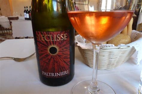 Si tratta di vini caratterizzati dalla presenza di anidride carbonica derivante da fermentazione e da una pressione interna non inferiore a 3 atmosfere ad una temperatura di 20°c. Trattoria Visconti | Ambivere, Bergamo: il piatto della ...