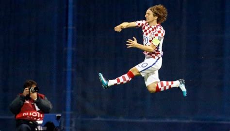 Croatia Eyes World Cup Spot With 4 1 Win Over Greece
