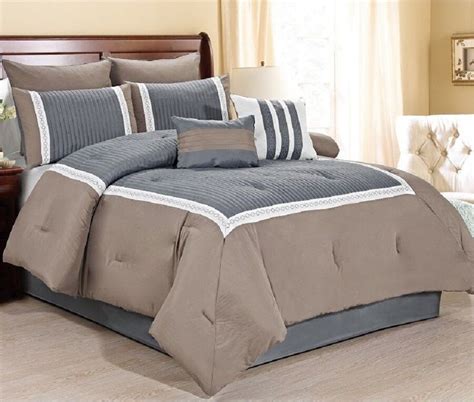 Comforter sets in queen, king and other mattress sizes can give your room a fresh look with one simple change. New Luxurious 8-Piece Quilted Comforter Set King Size ...