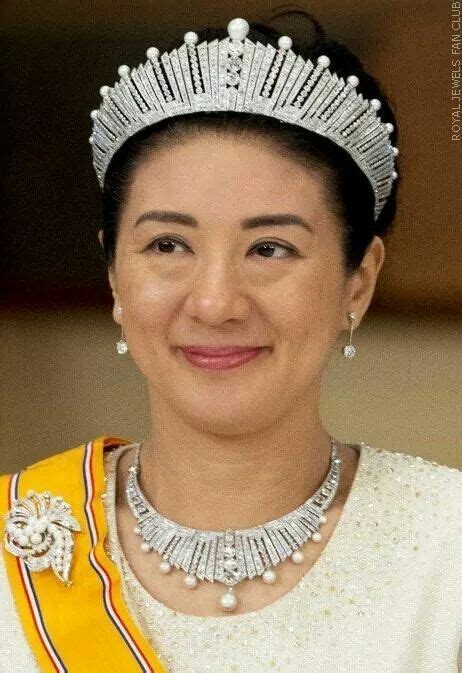 37 Best Japanese Crown Jewels Images Crown Jewels Royal Jewels