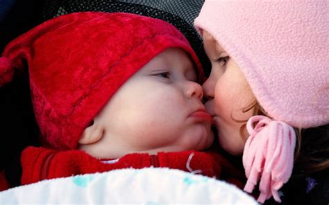 The media could not be loaded, either because the server or network failed. Get Free Wallpapers: kids kissing