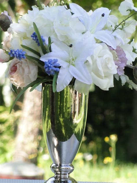 Choosing from the many options for wedding bouquets is so much more than picking your favorite flowers. Camellia's Dream Weddings: Summer Wedding Bouquets, The ...