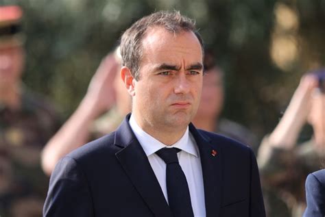 وزير الدفاع الفرنسي سنقدّم مركبات مدرّعة إلى الجيش اللبناني