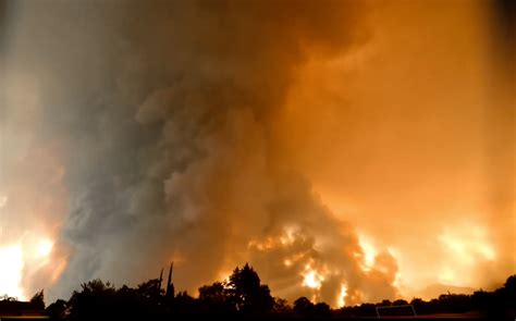 Unprecedented Ef3 Equivalent Fire Tornado Kills Three People In Carr Fire Near Redding In