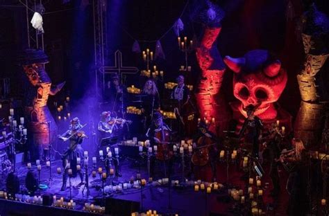 Otherworldly Experience As Rock Orchestra Plays Amazing Candlelit Set