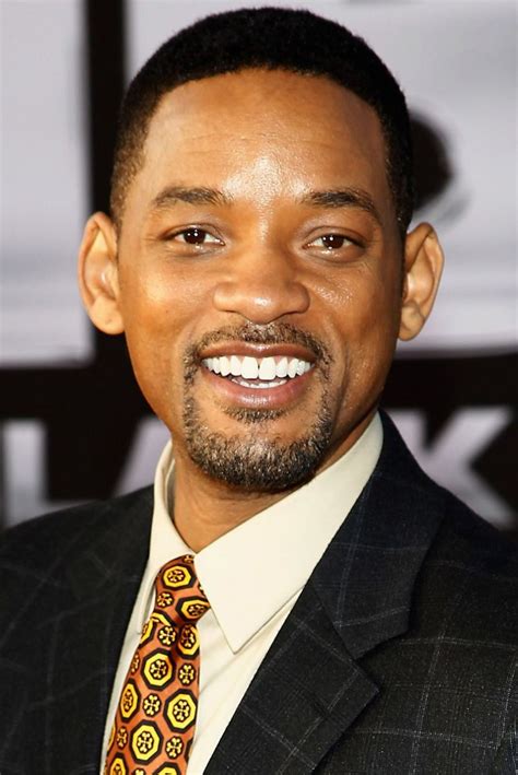Will smith is a famous american actor and singer, who is known for his performances in movies like 'i am legend' and 'hancock'. Will Smith To Star In Film About Football Concussions In ...