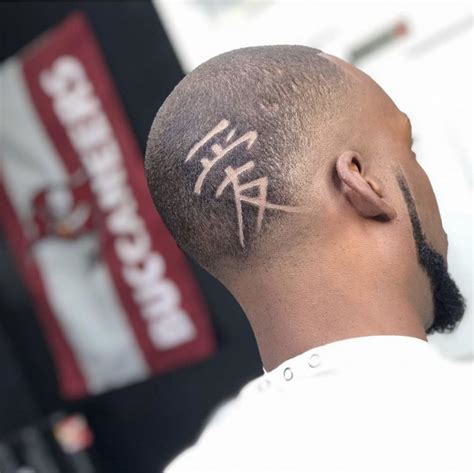 Corte De Cabelo Com A Letra R