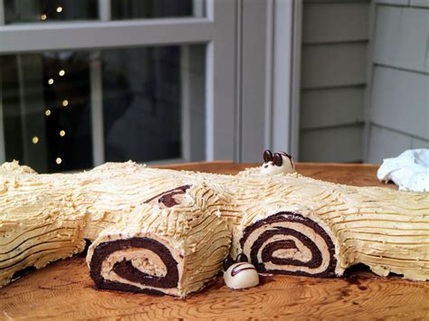 Buche De Noel Martha Stewart Yule Log Tiramisu Cake Christmas Recipe