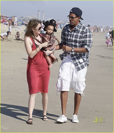 Ellen kathleen pompeo was born in everett, massachusetts, to kathleen b. Ellen Pompeo, Chris & Stella: Family Day at the Beach ...
