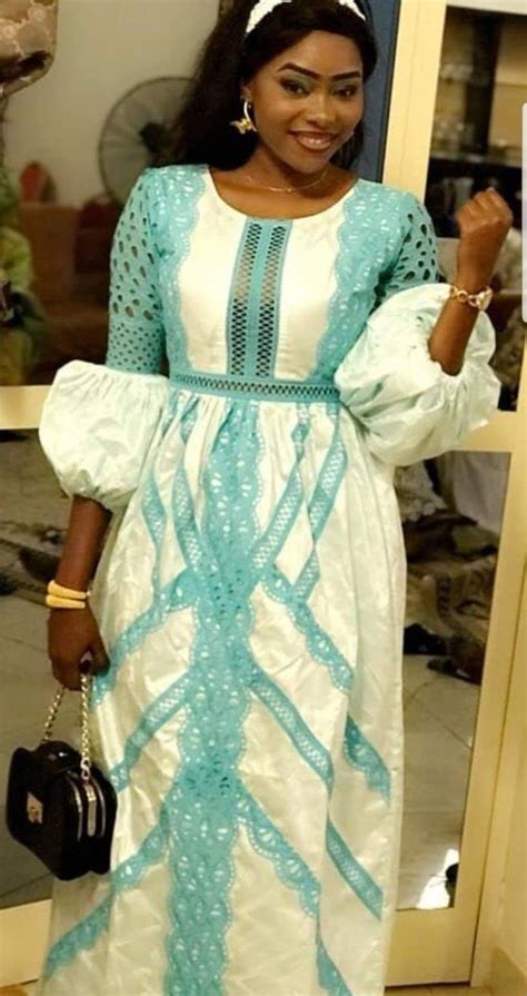 Je vais certainement de répéter mais, pour moi le pagne c'est d'abord une valeur sure surtout en tant que femme que je suis, et en plus avec le pagne on peut faire tellement de chose si. Omg.. ..... | Mode africaine robe, Robe africaine en dentelle, Robe africaine