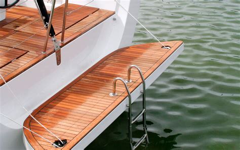 Swimming Platforms Make The Best Of Every Inch Of Your Boat